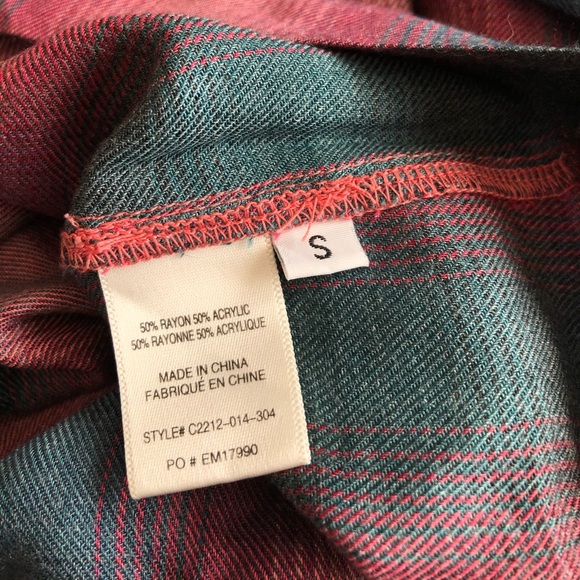 Cloth & Stone long sleeved top with cinched back in striped red and green - Picture 11 of 11